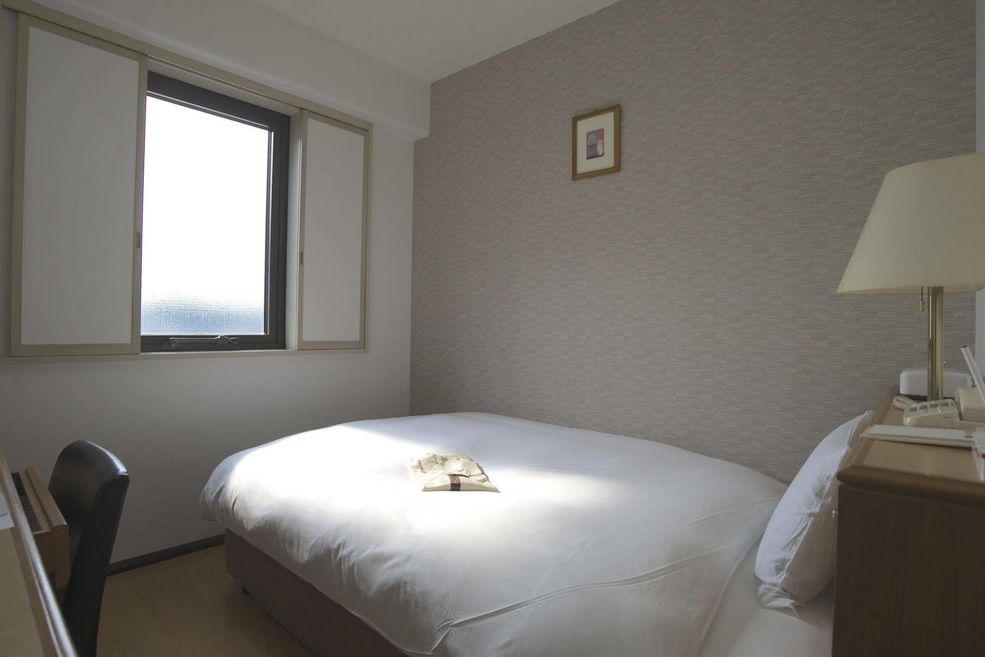 Smile Hotel Atsugi Buitenkant foto