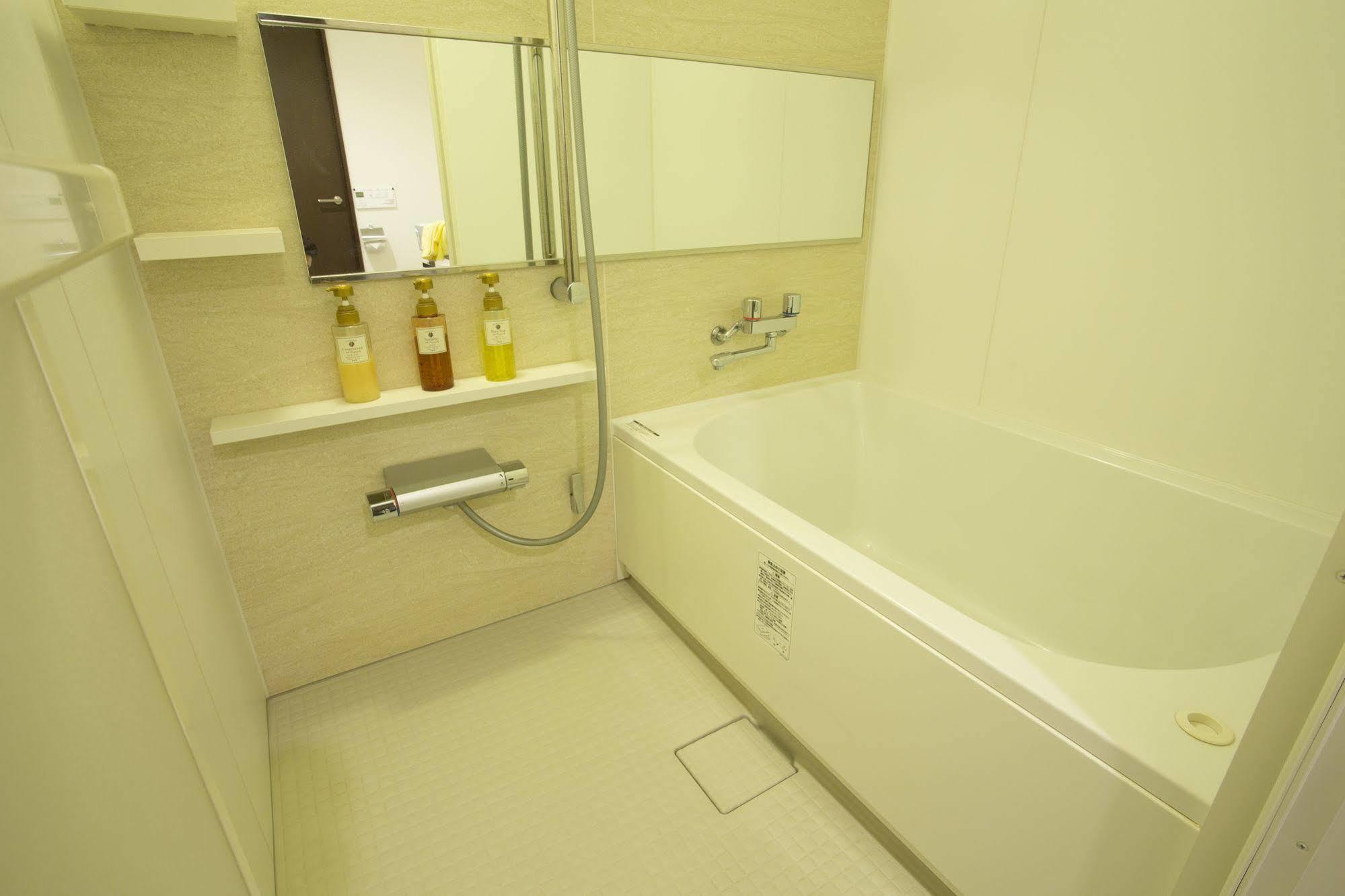 Smile Hotel Atsugi Buitenkant foto