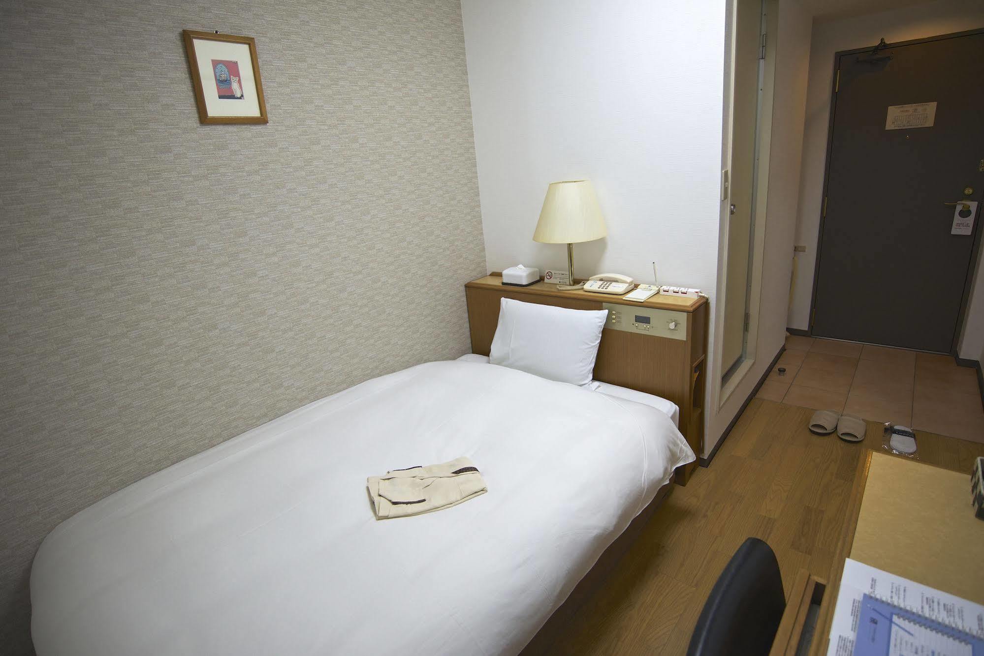 Smile Hotel Atsugi Buitenkant foto
