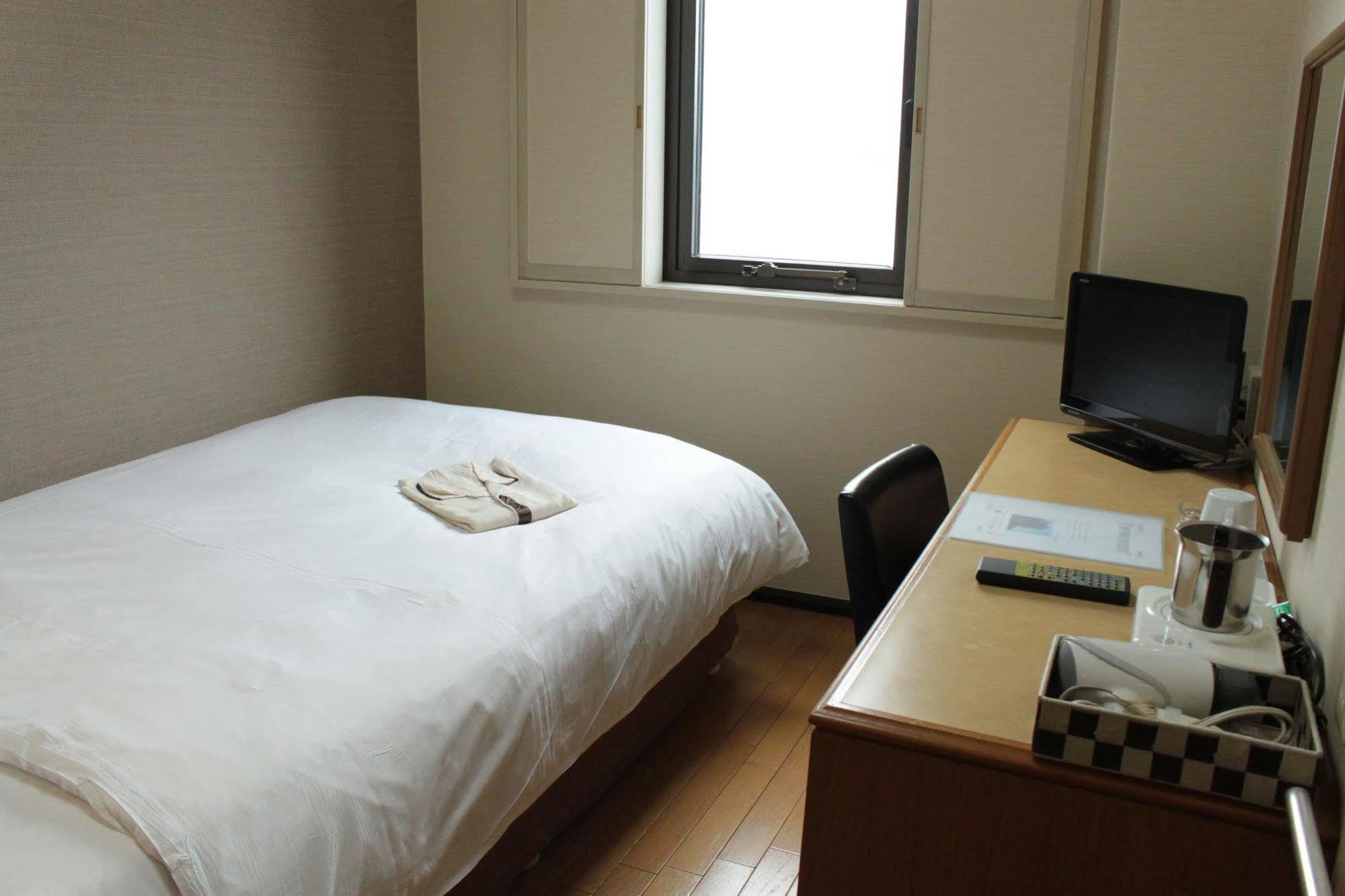 Smile Hotel Atsugi Buitenkant foto